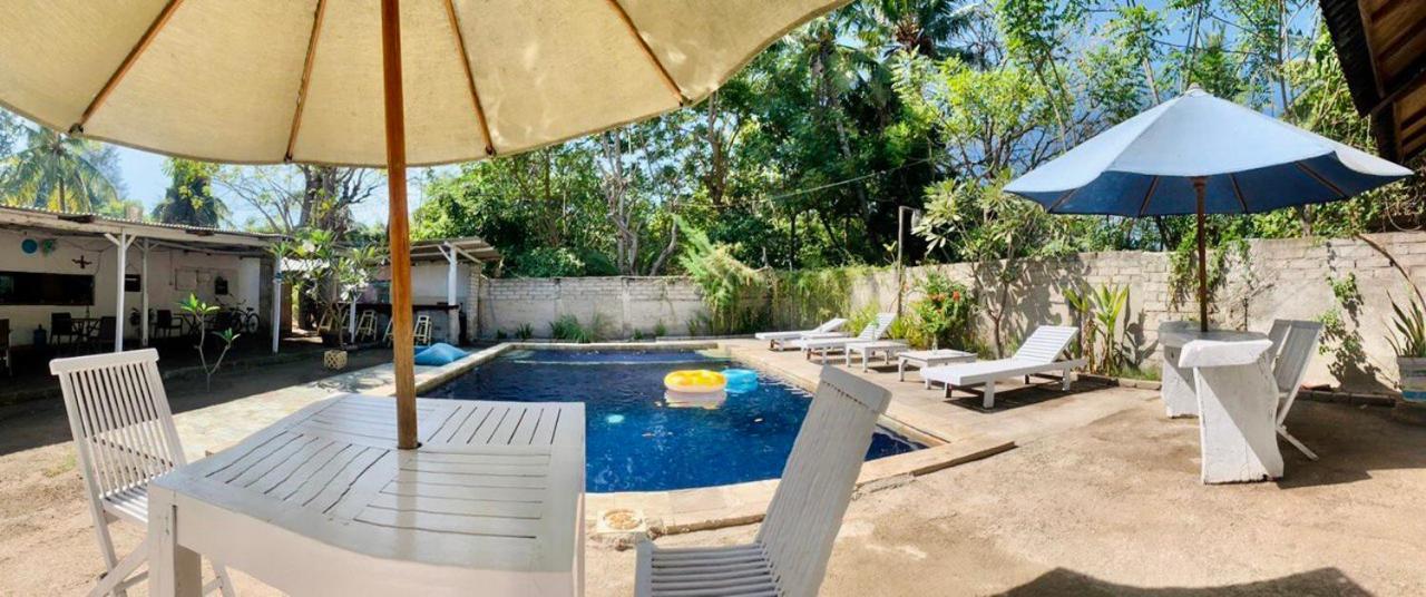 Santai Bungalow ギリ・トラワンガン エクステリア 写真