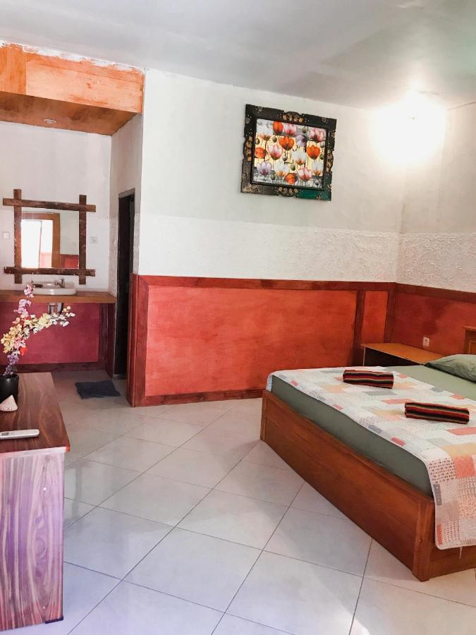 Santai Bungalow ギリ・トラワンガン エクステリア 写真